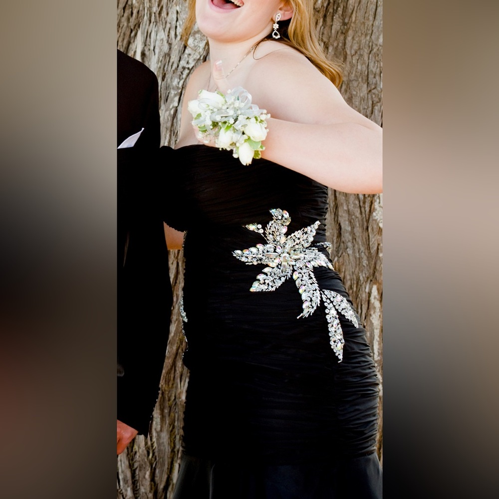 Formal Dress - Picture 5 of 5